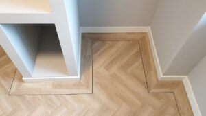 Band & bies plaatsen rondom visgraat